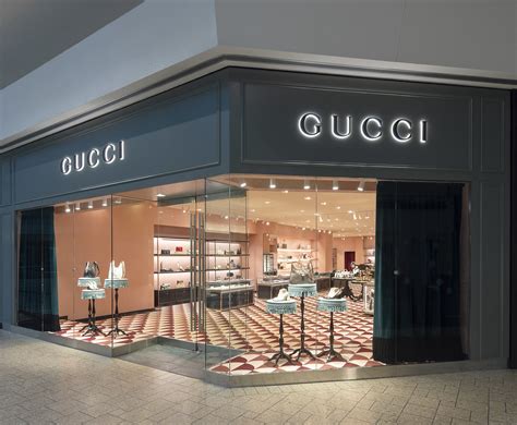 gucci stores in denver.